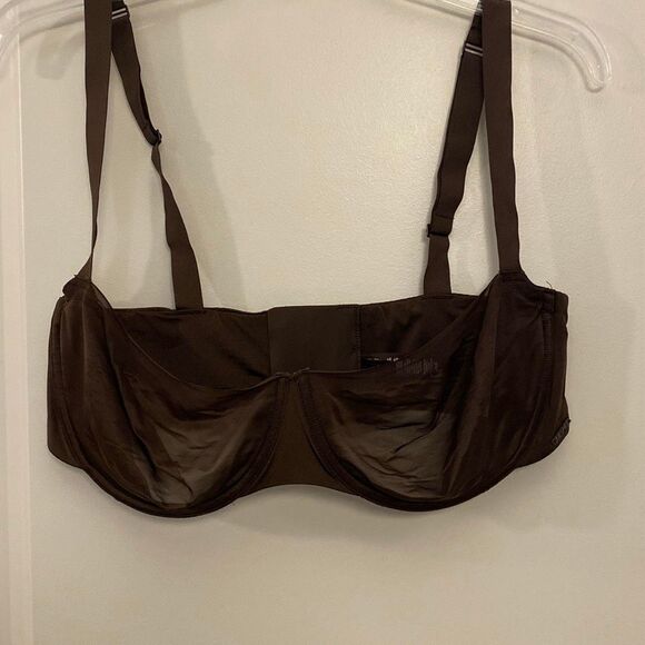 Skims No Show unlined Balconette Bra size 38DD - Picture 2 of 7